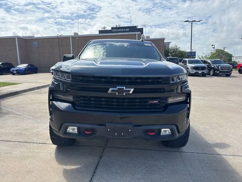 Used 2019 Chevrolet Silverado 1500 LT Trail Boss image 2