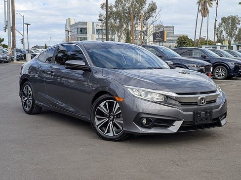 Used 2017 Honda Civic EX-T image 4