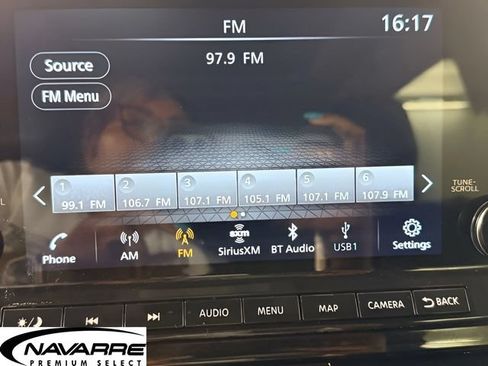 Used 2022 Nissan Pathfinder SL w/ SL Premium Package FWD image 13