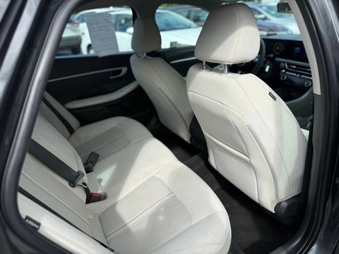 Used 2025 Hyundai Sonata SEL FWD image 19
