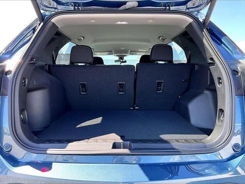 Used 2024 Chevrolet Equinox LT FWD image 29