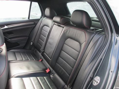 Used 2016 Volkswagen GTI Autobahn image 15