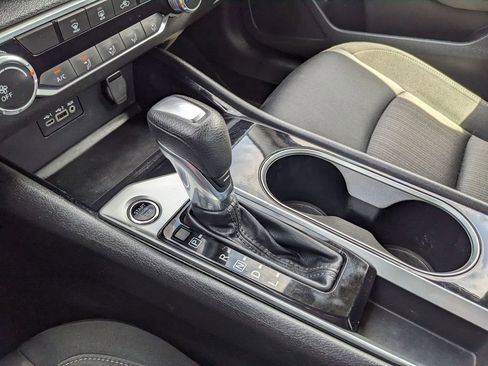 Used 2024 Nissan Altima 2.5 SV image 43