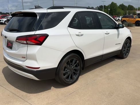 Used 2022 Chevrolet Equinox RS w/ RS Leather Package FWD image 9