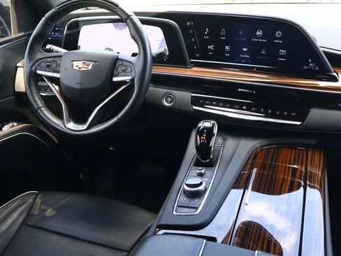Used 2023 Cadillac Escalade Premium Luxury AWD/4WD image 14