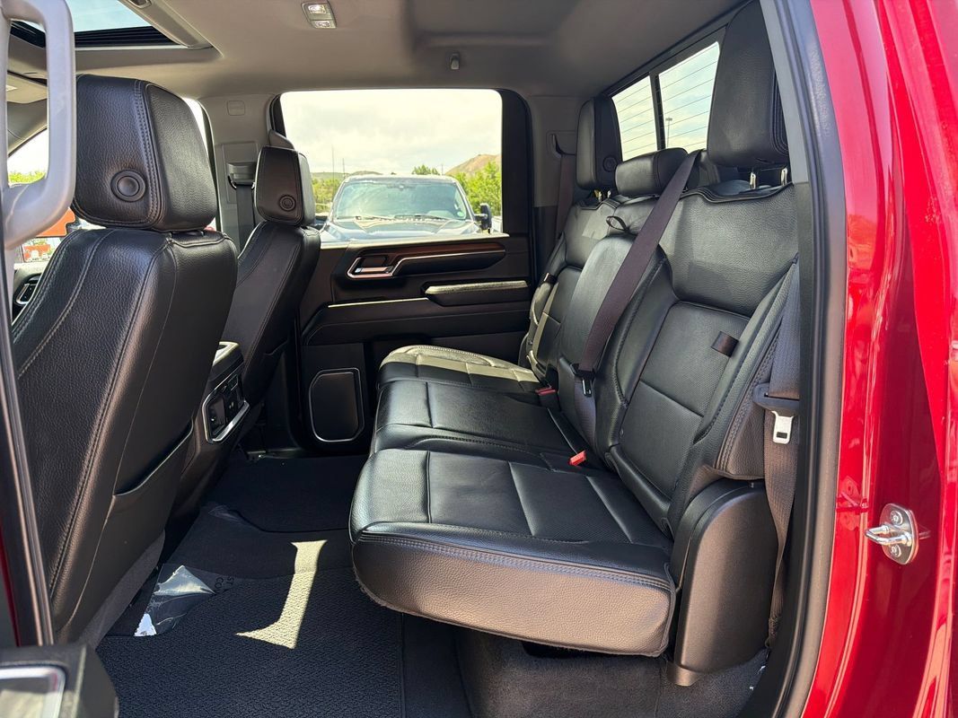 Used 2024 GMC Sierra 3500 Denali w/ Denali Reserve Package AWD/4WD image 15