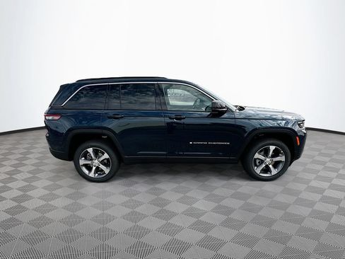 New 2026 Jeep Grand Cherokee Limited w/ Luxury Tech Group II AWD/4WD image 10