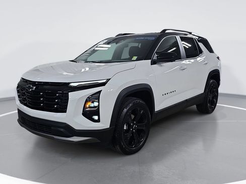 Certified 2025 Chevrolet Equinox LT w/ Convenience Package II AWD/4WD image 9
