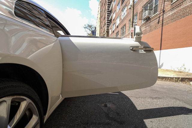 Used 2017 Rolls-Royce Wraith RWD image 81