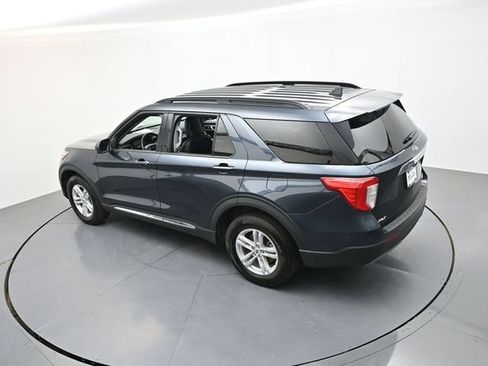 Used 2023 Ford Explorer XLT w/ Equipment Group 202A AWD/4WD image 38