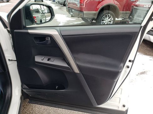 Used 2018 Toyota RAV4 LE image 20