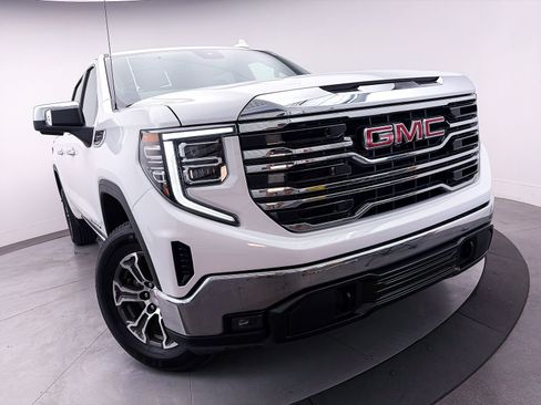 Used 2024 GMC Sierra 1500 SLT image 8