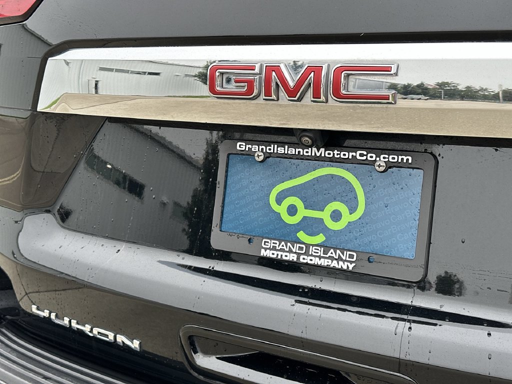 Certified 2024 GMC Yukon XL SLT w/ SLT Luxury Package AWD/4WD image 31