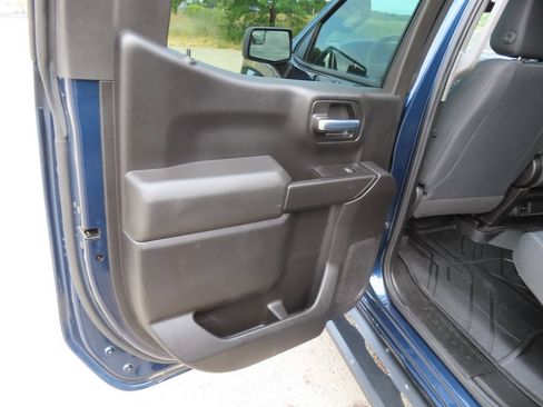 Certified 2020 Chevrolet Silverado 1500 Custom Trail Boss w/ Custom Convenience Package AWD/4WD image 25