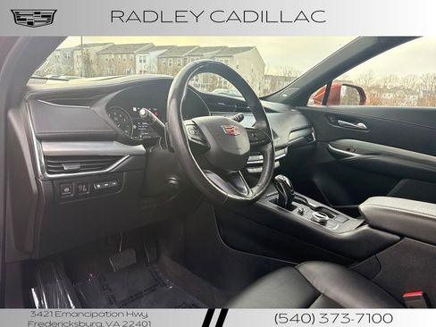 Used 2019 Cadillac XT4 Premium Luxury image 14