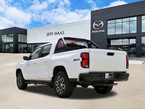 Used 2024 Chevrolet Colorado Z71 w/ Z71 Convenience Package 2 AWD/4WD image 2
