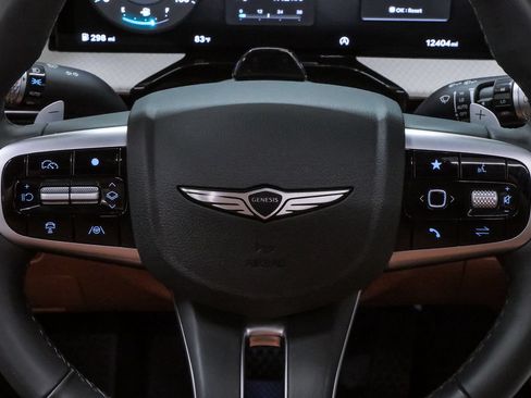 Certified 2025 Genesis GV80 2.5T Prestige AWD/4WD image 21