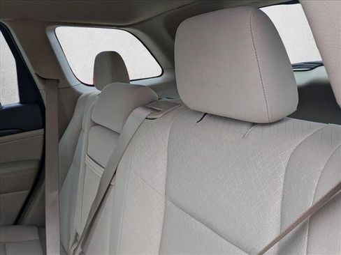 Used 2022 Jeep Grand Cherokee Laredo E w/ Security & Convenience Group AWD/4WD image 9