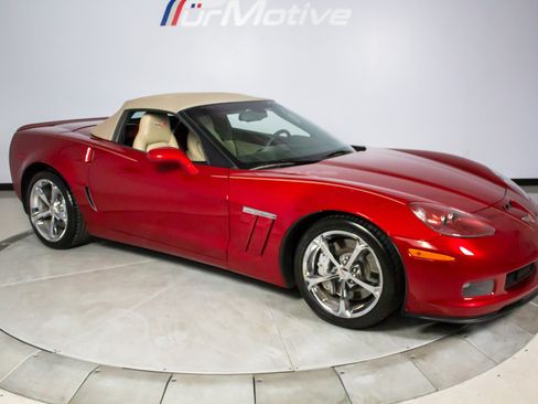 Used 2010 Chevrolet Corvette Grand Sport w/ Preferred Equipment Group RWD image 16