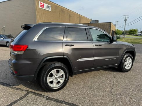 Used 2015 Jeep Grand Cherokee Laredo w/ Quick Order Package 23E AWD/4WD image 10