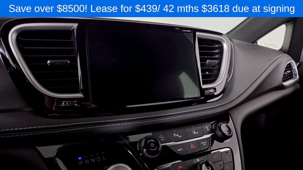 New 2026 Chrysler Pacifica Select w/ S Appearance Package FWD image 23