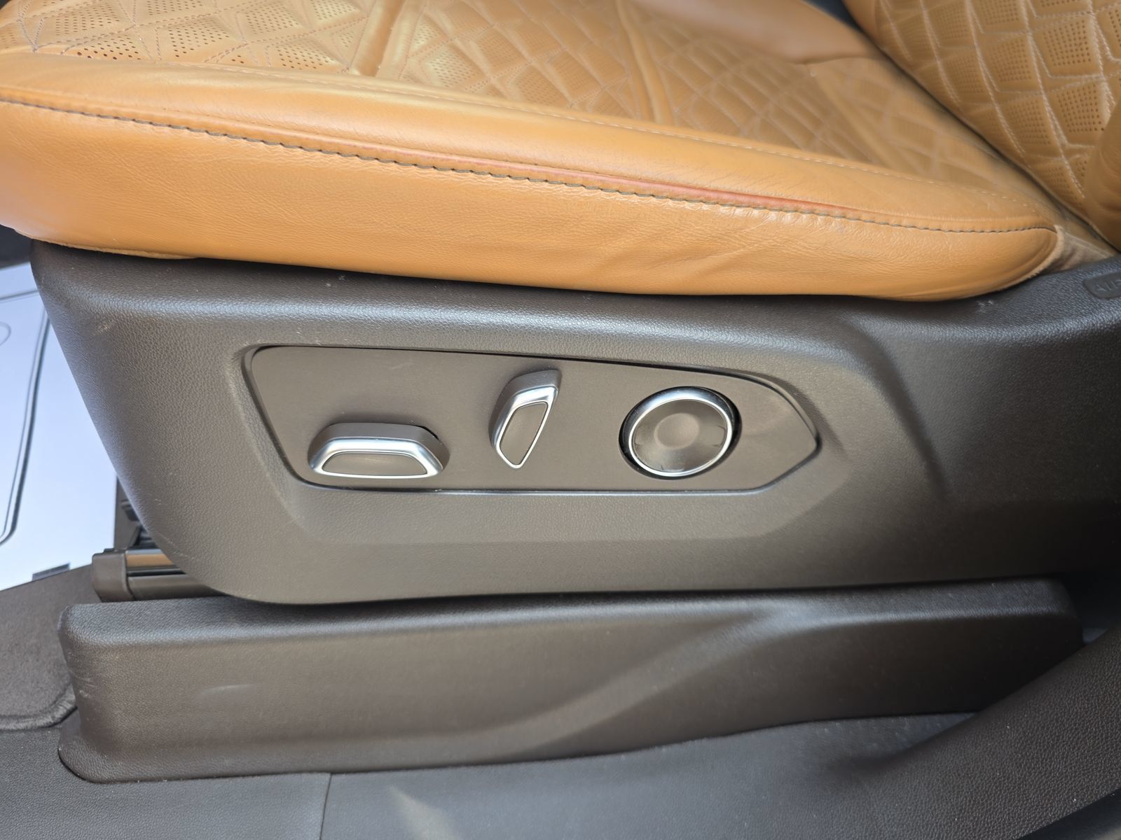 Used 2021 Cadillac Escalade Sport w/ Driver Assist Tech Package RWD image 15