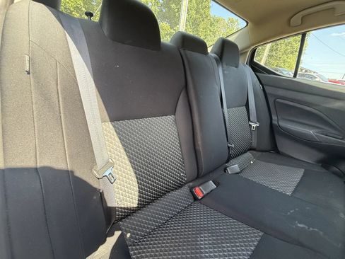 Used 2020 Nissan Versa S FWD image 10
