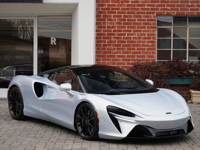New 2026 McLaren Artura