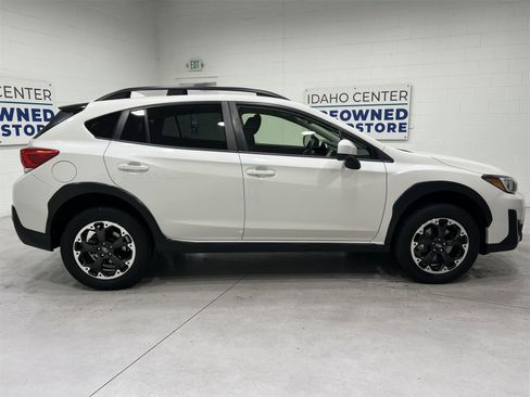 Used 2023 Subaru Crosstrek 2.0i Premium image 9