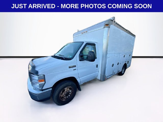 Used 2016 Ford E-350 and Econoline 350 Super Duty w/ Power Windows & Locks Group RWD image 3