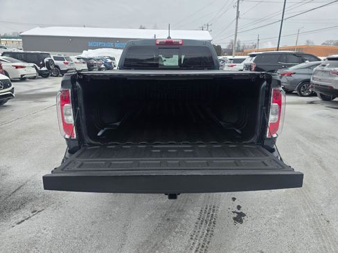 Used 2018 GMC Canyon SLT w/ Trailering Package image 18
