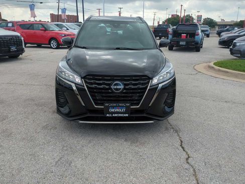 Used 2024 Nissan Kicks SR FWD image 3