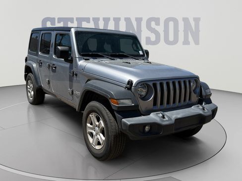 Used 2021 Jeep Wrangler Unlimited Sport AWD/4WD image 7
