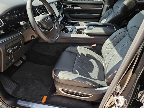 New 2026 Jeep Grand Wagoneer L Summit AWD/4WD image 17