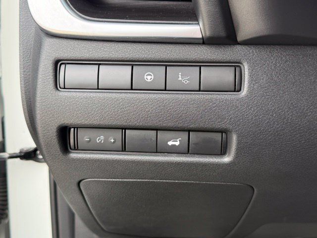 Used 2021 Nissan Rogue Platinum AWD/4WD image 15