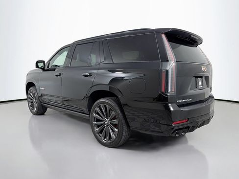 Used 2025 Cadillac Escalade V AWD/4WD image 7