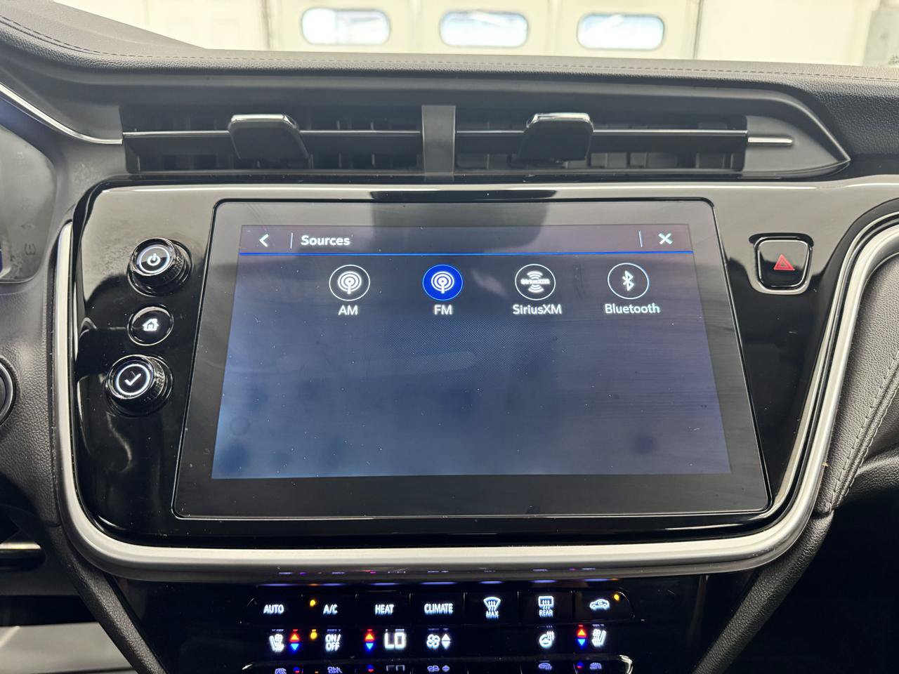 Used 2023 Chevrolet Bolt EUV LT w/ Convenience Package FWD image 30