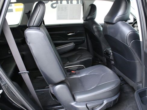 Used 2024 Toyota Grand Highlander Limited image 27