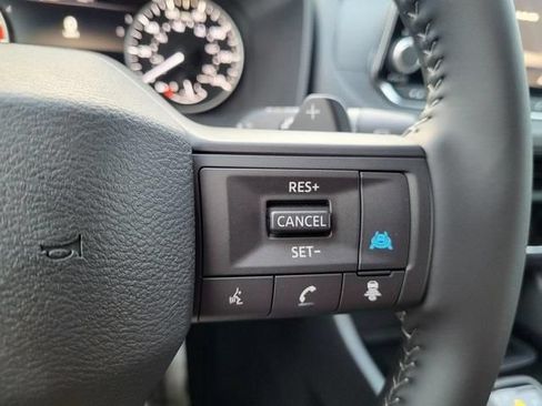 Used 2026 Nissan Rogue SV FWD image 22