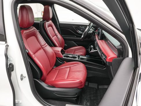 Used 2024 Lincoln Corsair Grand Touring w/ Rear Removable Package Tray AWD/4WD image 25