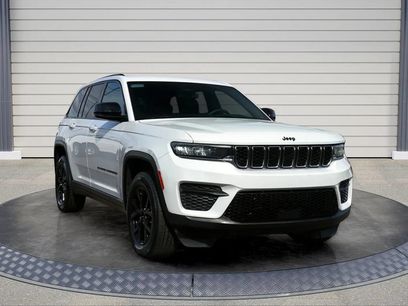 Used 2024 Jeep Grand Cherokee Altitude