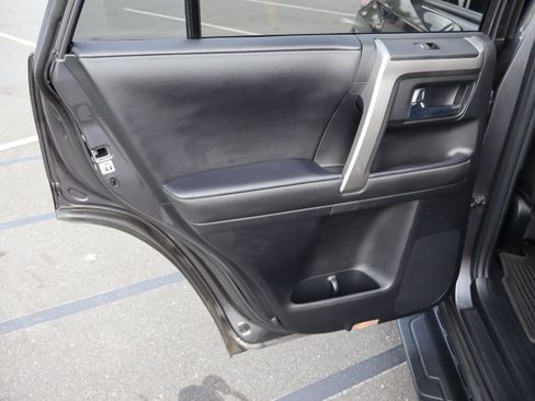 Used 2023 Toyota 4Runner SR5 Premium w/ Moonroof Package AWD/4WD image 34