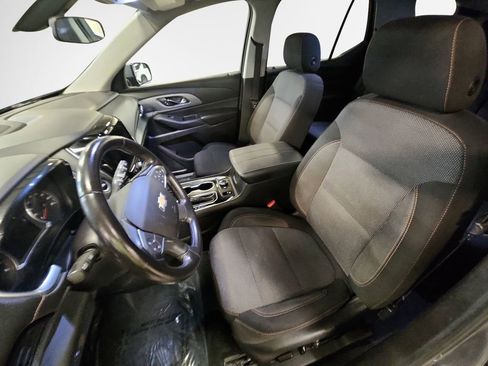 Used 2018 Chevrolet Traverse LT image 12