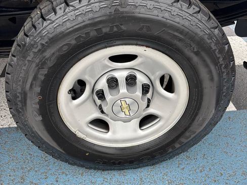 Used 2021 Chevrolet Express 2500 w/ Driver Convenience Package image 29