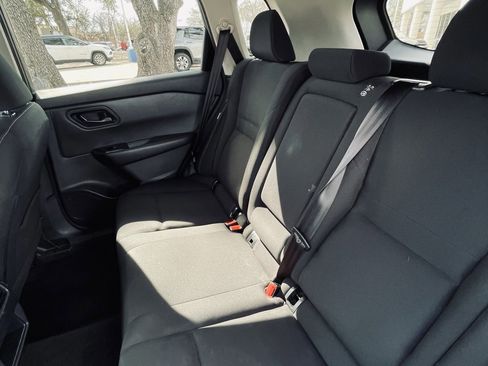 Used 2024 Nissan Rogue S image 22