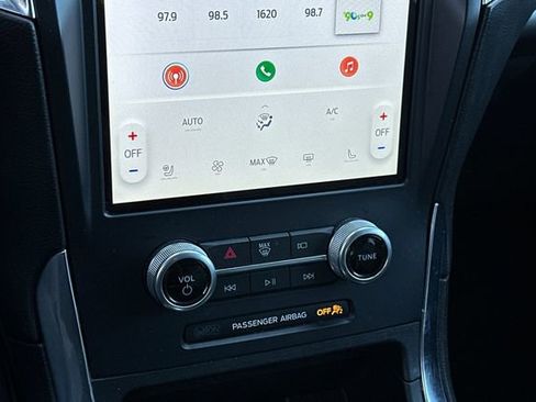 Certified 2022 Ford Edge Titanium image 18