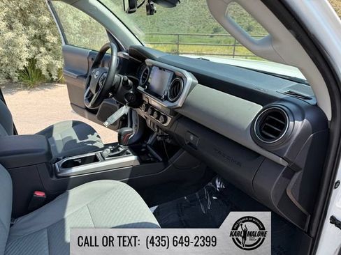Used 2021 Toyota Tacoma SR5 AWD/4WD image 35