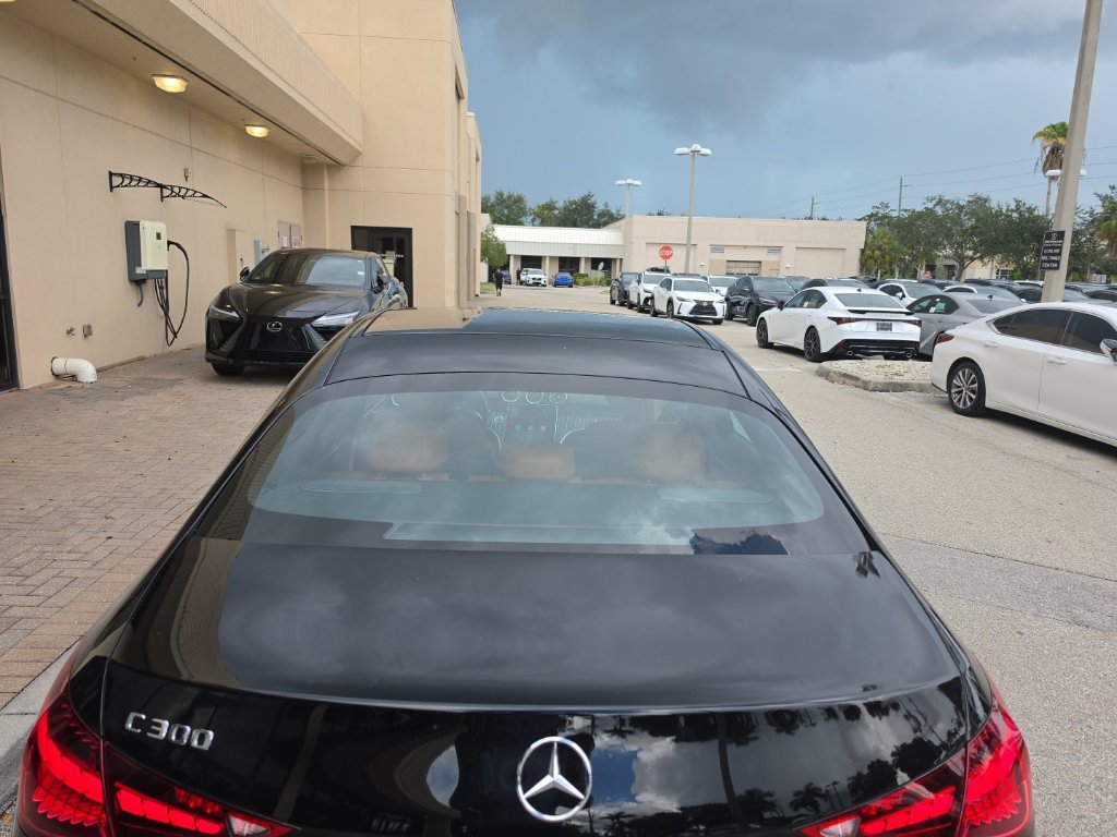 Used 2025 Mercedes-Benz C 300 Sedan image 8
