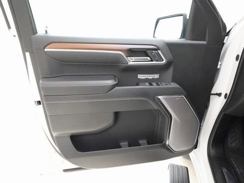 Used 2024 GMC Sierra 1500 Denali w/ Denali Reserve Package image 8