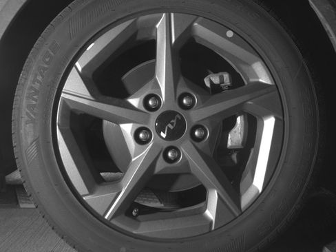 Used 2025 Kia K4 LXS FWD image 13